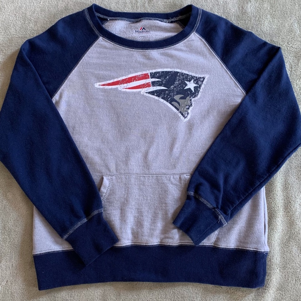 Majestic NFL New England Patriots distressed logo sweatshirt